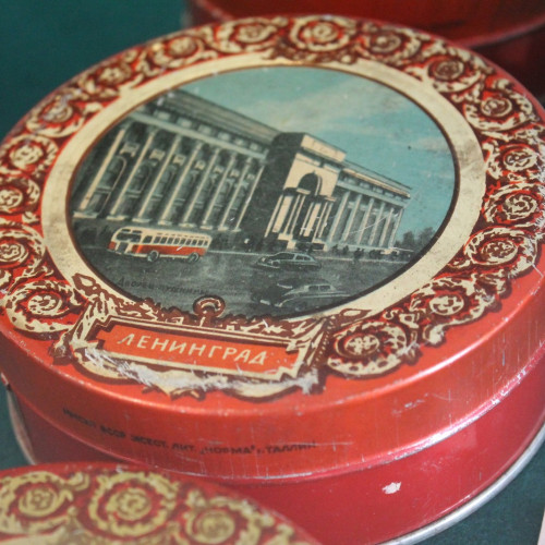 «Город над вольной Невой...» (8 мая — 16 июня 2024 г.)